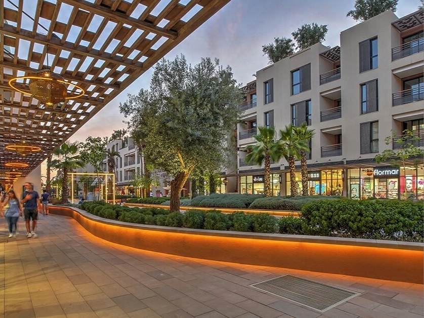 Luxury Shopping at M Avenue